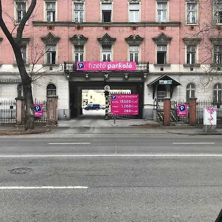 Stylish Quiet W Cheap Parking Closeby * Budapest