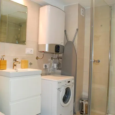 Stylish Quiet W Cheap Parking Closeby Apartment Budapest
